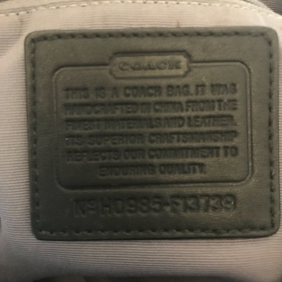 Black coach purse with patent leather trim - Picture 6 of 8